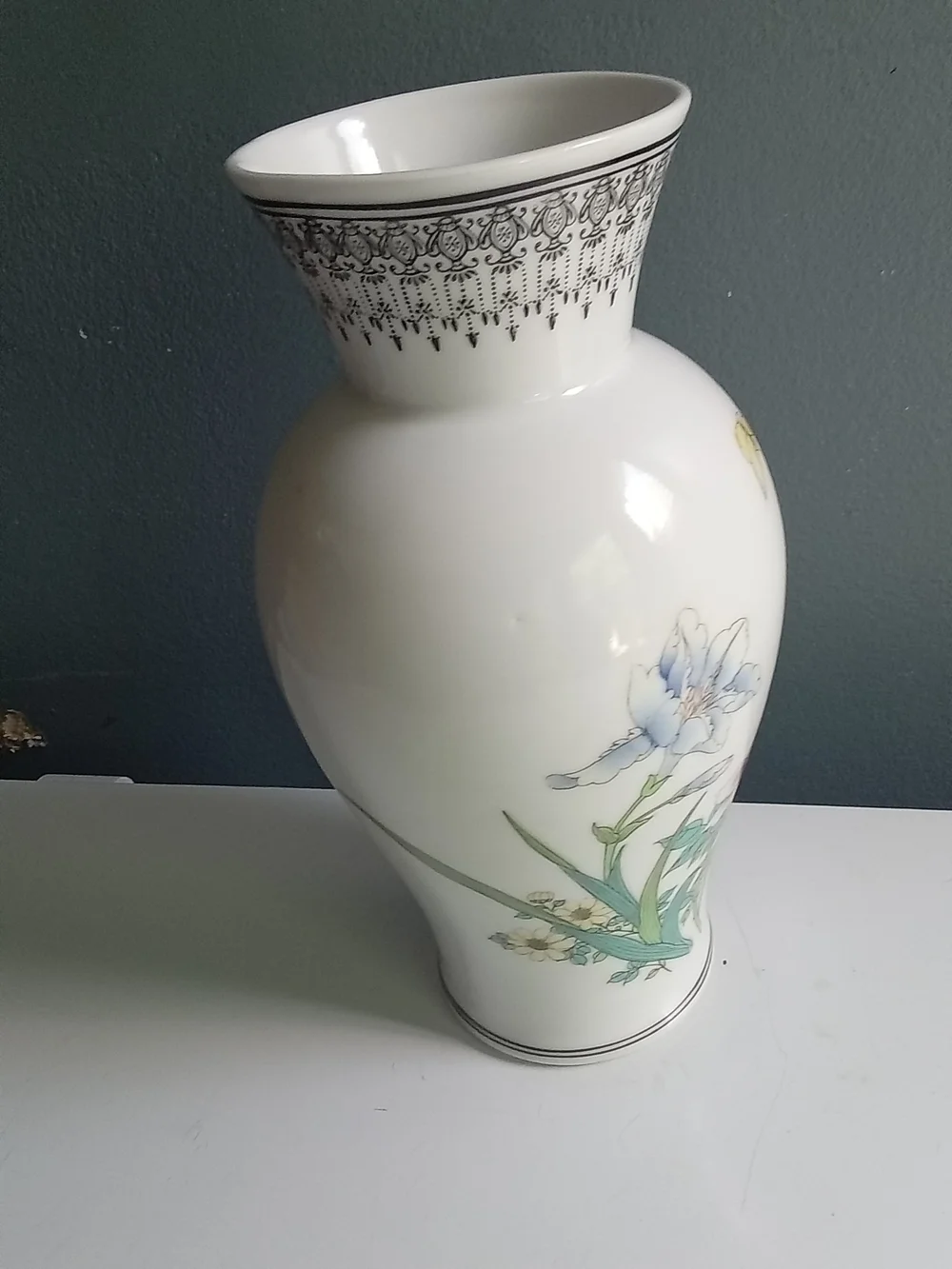 Vintage Jingdezhen Chinese Porcelain Vase Butterfly Floral Peony White Ceramic